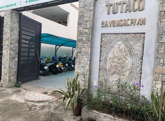 Tutaco Double With King Bed & Bath Bed & Breakfast TP. Hồ Chí Minh